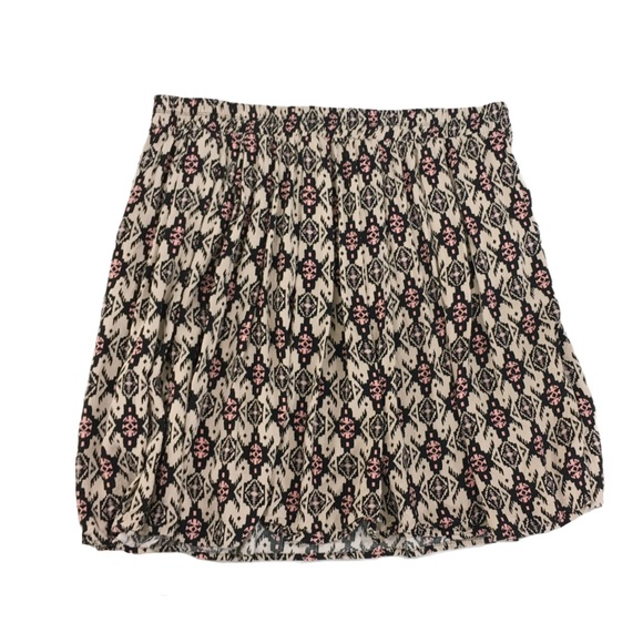Xhilaration Dresses & Skirts - Xhilaration Cream Aztec Print Mini Skirt